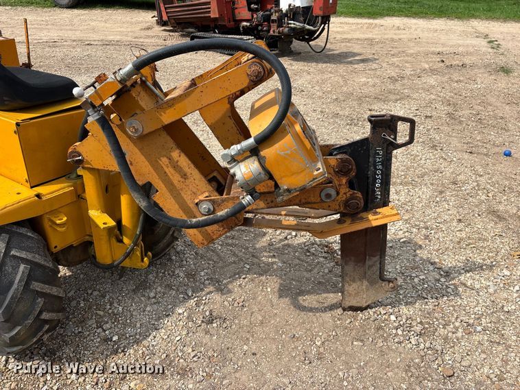 image for item EO4349 Case Davis Maxi-Sneaker vibratory cable plow