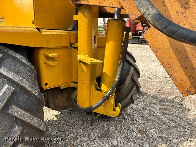 image for item EO4349 Case Davis Maxi-Sneaker vibratory cable plow