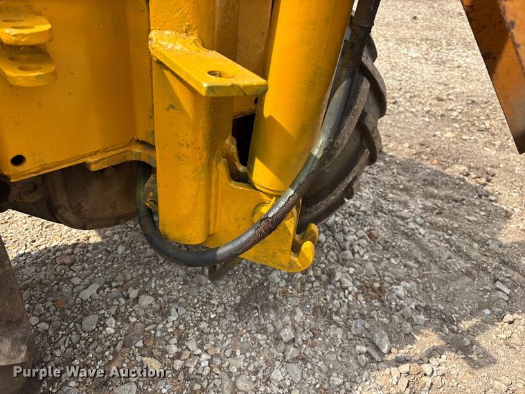 image for item EO4349 Case Davis Maxi-Sneaker vibratory cable plow