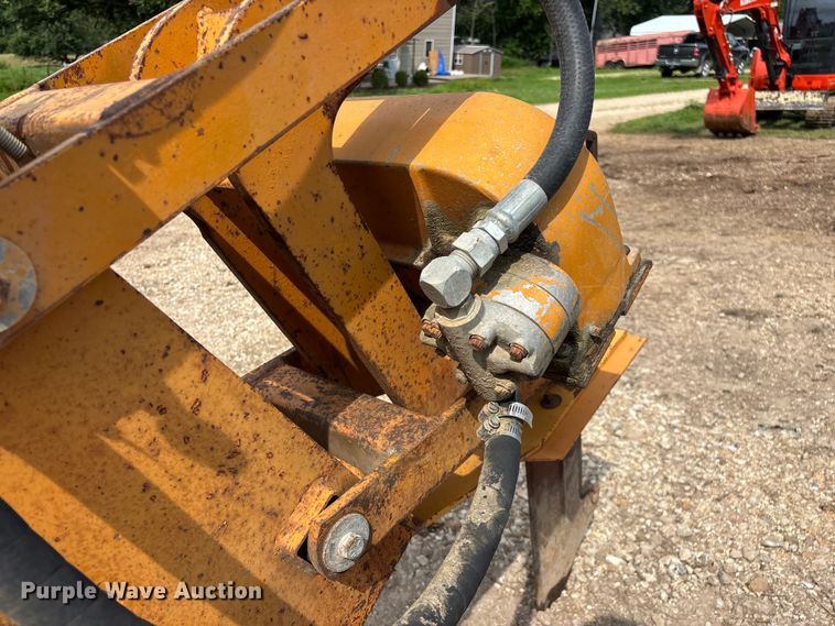 image for item EO4349 Case Davis Maxi-Sneaker vibratory cable plow