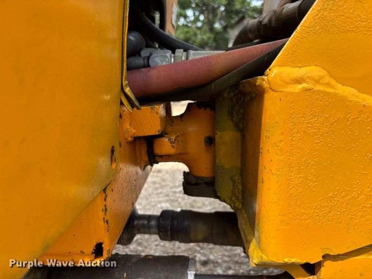 image for item EO4349 Case Davis Maxi-Sneaker vibratory cable plow