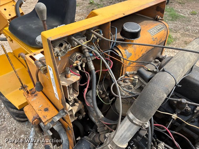 image for item EO4349 Case Davis Maxi-Sneaker vibratory cable plow