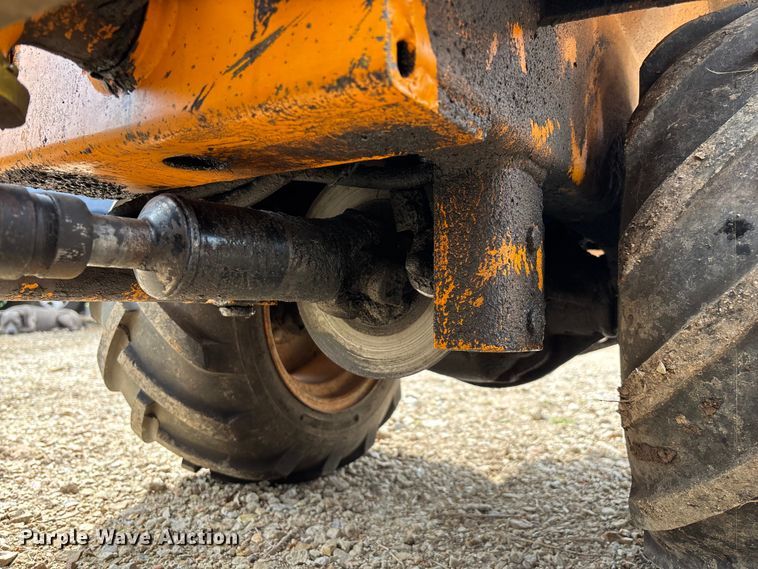 image for item EO4349 Case Davis Maxi-Sneaker vibratory cable plow