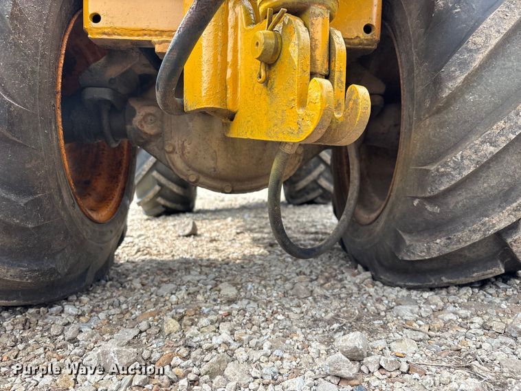 image for item EO4349 Case Davis Maxi-Sneaker vibratory cable plow