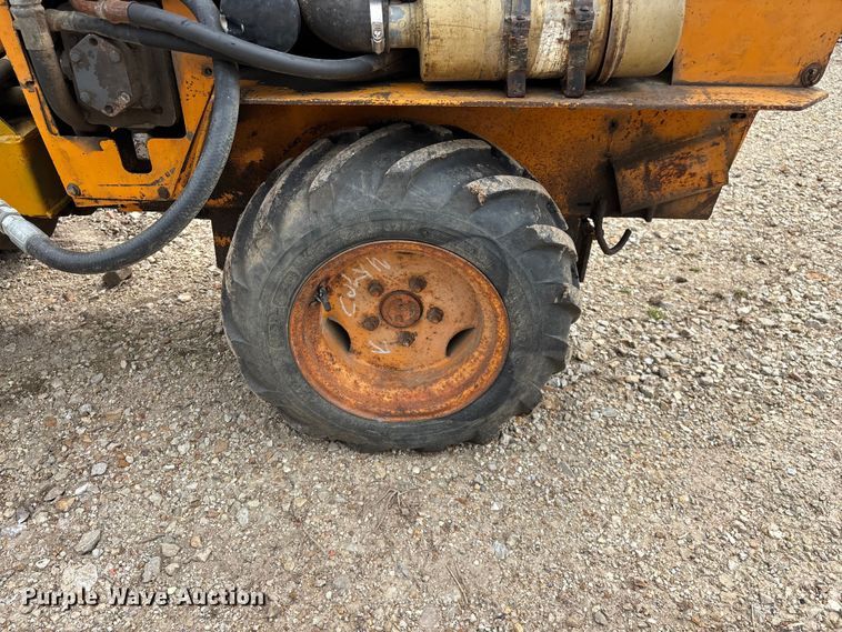 image for item EO4349 Case Davis Maxi-Sneaker vibratory cable plow