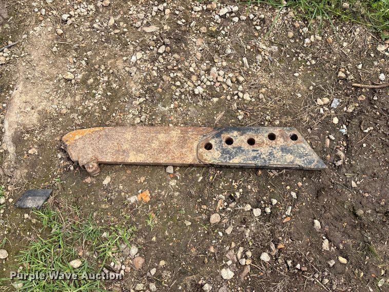 image for item EO4349 Case Davis Maxi-Sneaker vibratory cable plow