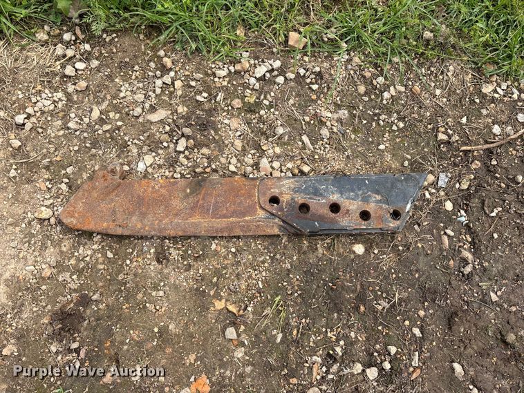 image for item EO4349 Case Davis Maxi-Sneaker vibratory cable plow