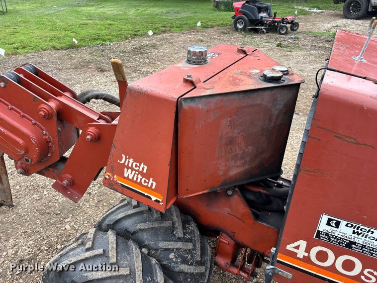 image for item EO4350 Ditch Witch 400SXD vibratory cable plow
