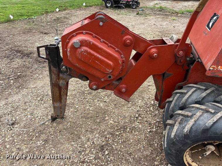 image for item EO4350 Ditch Witch 400SXD vibratory cable plow