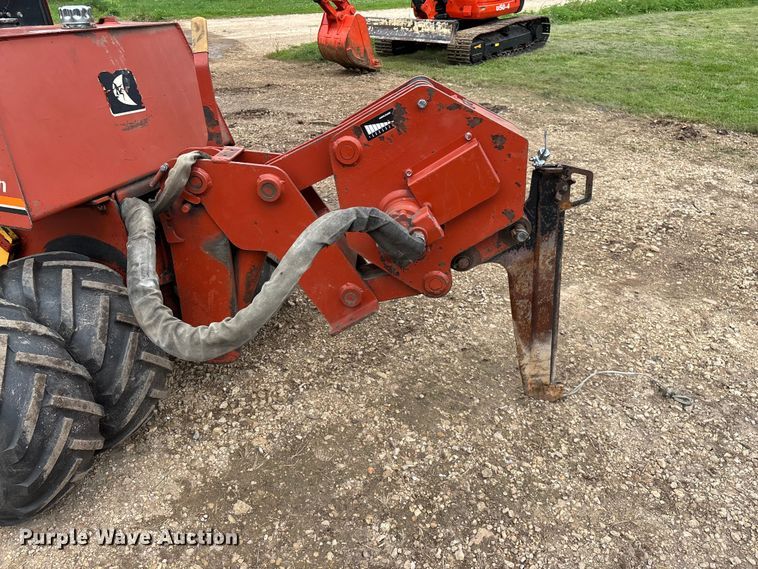 image for item EO4350 Ditch Witch 400SXD vibratory cable plow