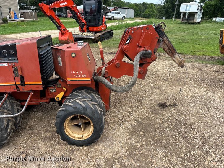 image for item EO4350 Ditch Witch 400SXD vibratory cable plow