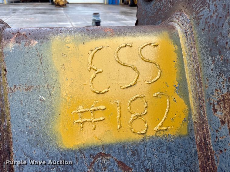 image for item EO4359 TAG bucket