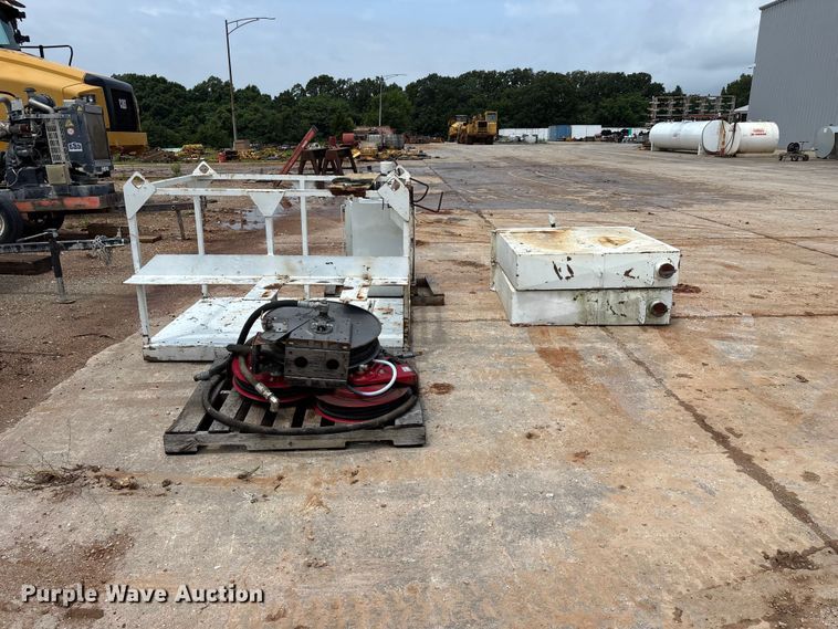 image for item EO4361 Lube skid