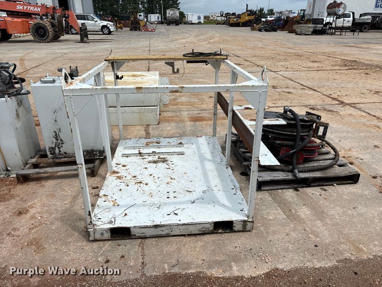 image for item EO4361 Lube skid