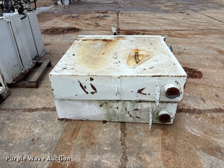 image for item EO4361 Lube skid