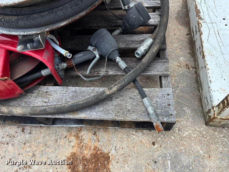 image for item EO4361 Lube skid