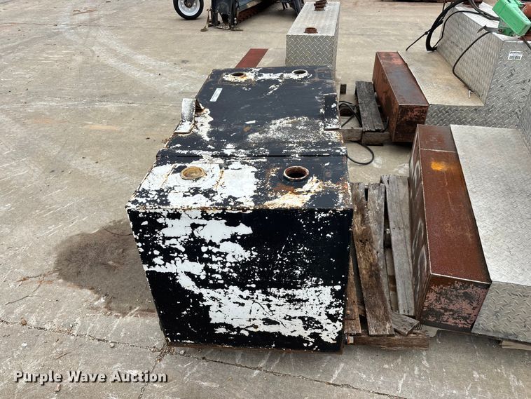 image for item EO4362 Truck parts