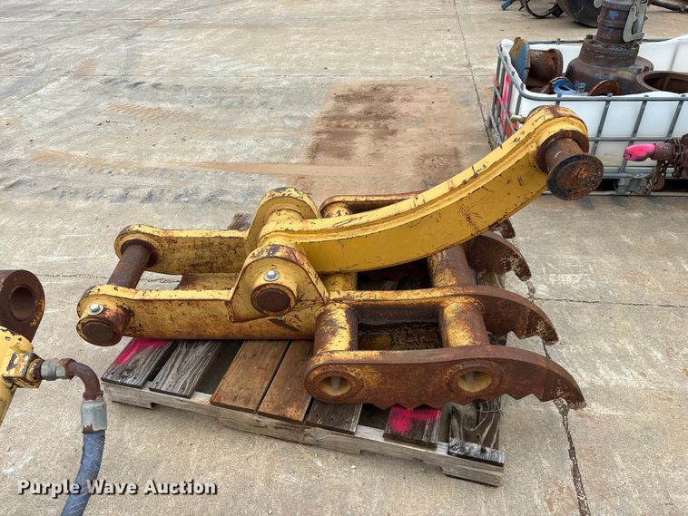 image for item EO4364 (3) excavator thumbs
