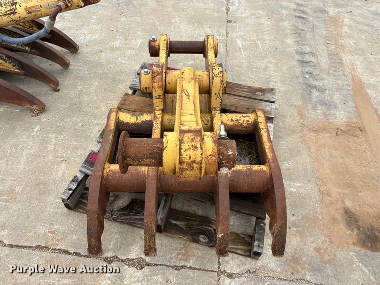 image for item EO4364 (3) excavator thumbs