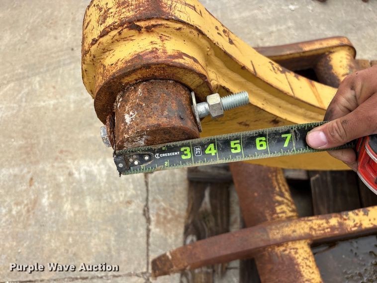 image for item EO4364 (3) excavator thumbs
