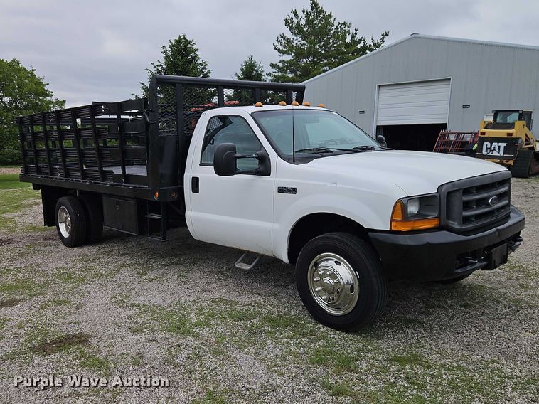 image for item EO7287 2000 Ford F450 Super Duty flatbed truck