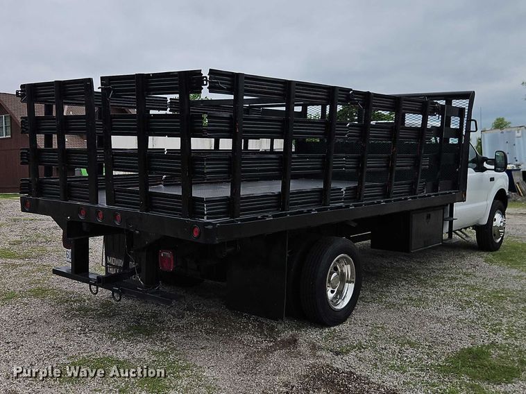 image for item EO7287 2000 Ford F450 Super Duty flatbed truck
