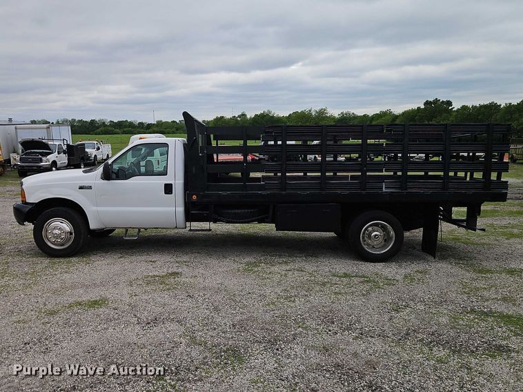 image for item EO7287 2000 Ford F450 Super Duty flatbed truck