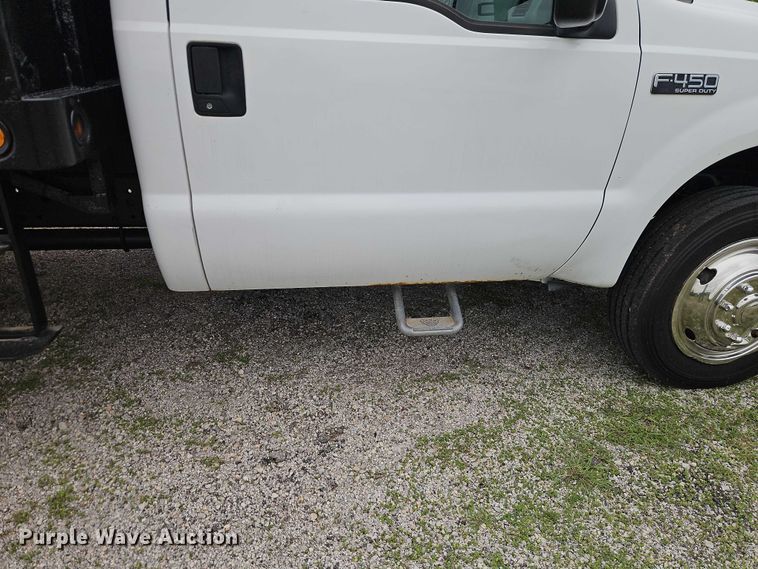 image for item EO7287 2000 Ford F450 Super Duty flatbed truck