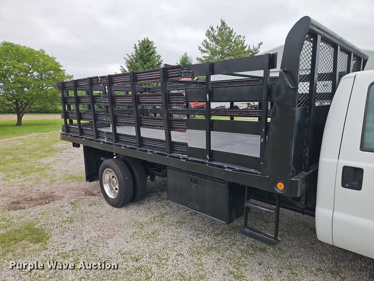 image for item EO7287 2000 Ford F450 Super Duty flatbed truck