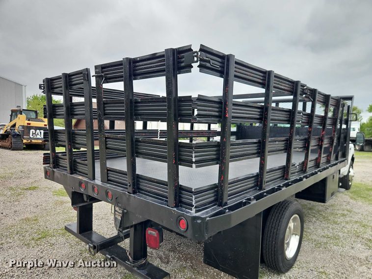 image for item EO7287 2000 Ford F450 Super Duty flatbed truck