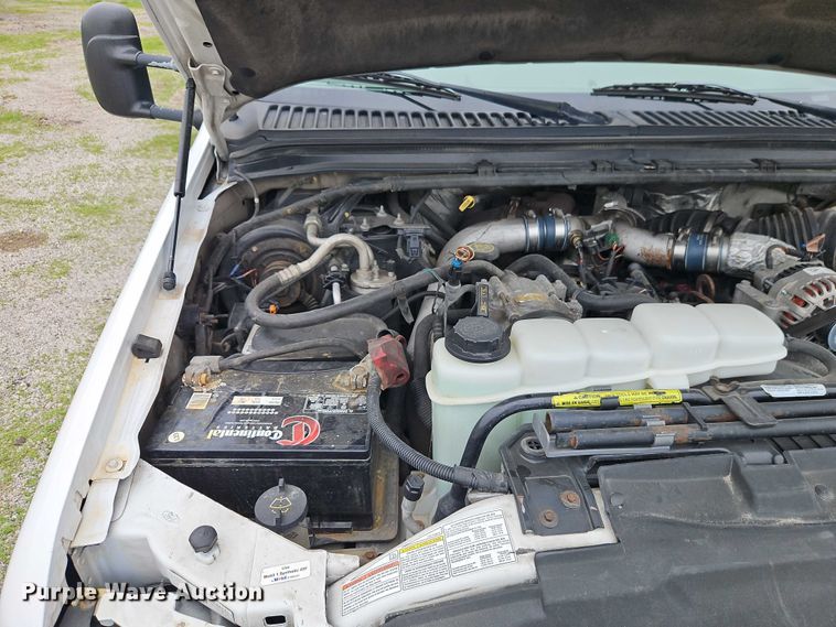 image for item EO7287 2000 Ford F450 Super Duty flatbed truck