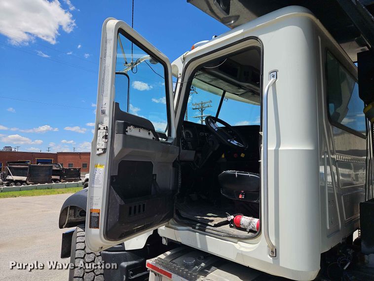 image for item EO8503 2019 Mack Granite dump truck