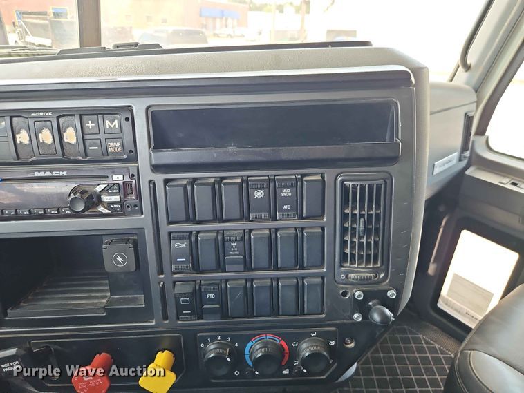image for item EO8503 2019 Mack Granite dump truck