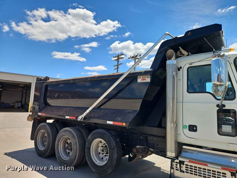 image for item EO8504 2019 Mack Granite dump truck