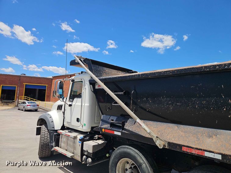 image for item EO8504 2019 Mack Granite dump truck