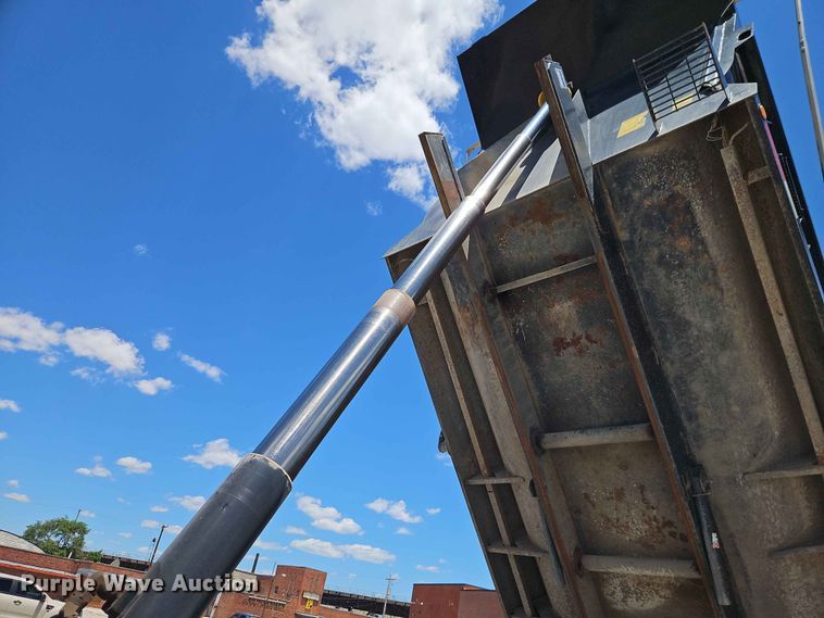 image for item EO8504 2019 Mack Granite dump truck