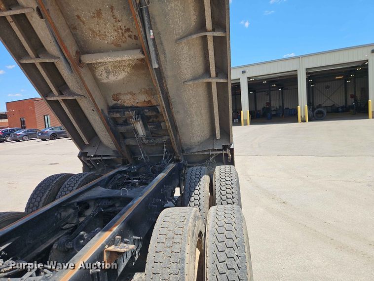 image for item EO8504 2019 Mack Granite dump truck