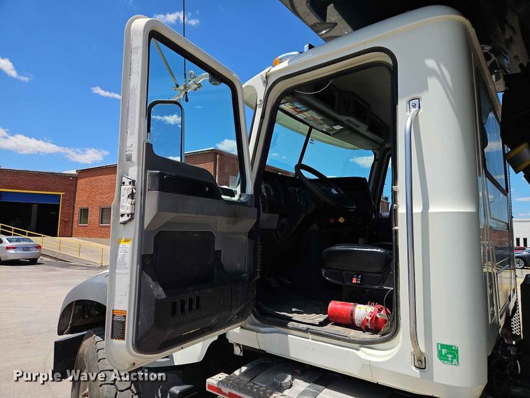 image for item EO8504 2019 Mack Granite dump truck