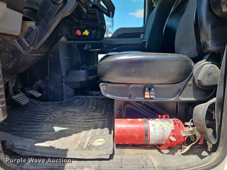 image for item EO8504 2019 Mack Granite dump truck