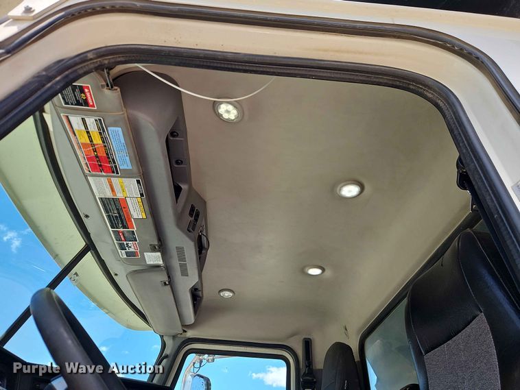 image for item EO8504 2019 Mack Granite dump truck