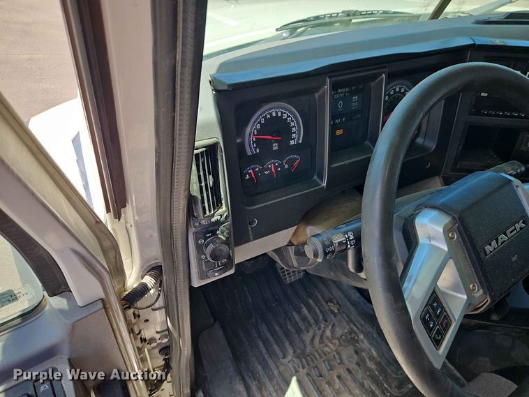 image for item EO8504 2019 Mack Granite dump truck