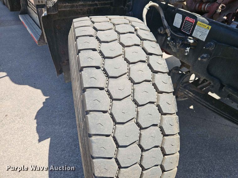 image for item EO8504 2019 Mack Granite dump truck