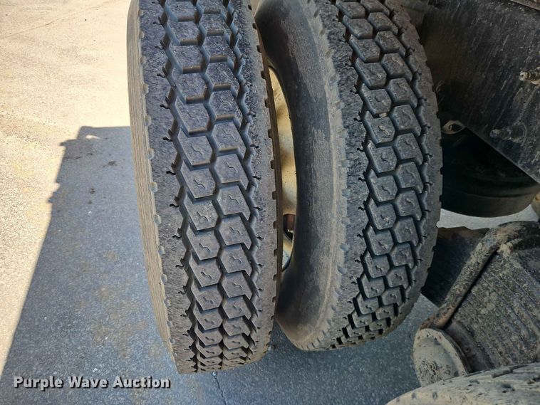 image for item EO8504 2019 Mack Granite dump truck