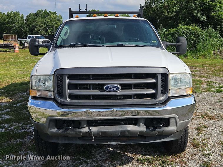 image for item EO8536 2003 Ford F350 Super Duty XL flatbed pickup truck