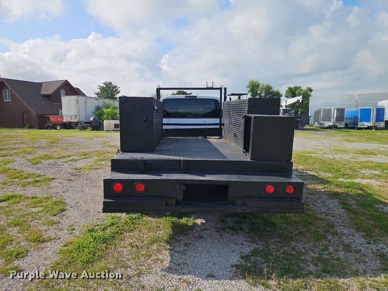 image for item EO8536 2003 Ford F350 Super Duty XL flatbed pickup truck