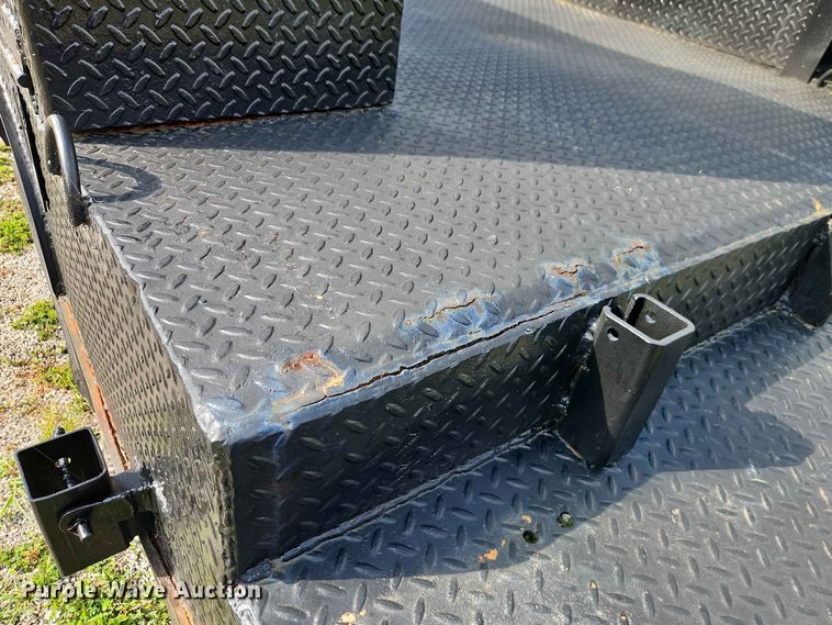 image for item EO8536 2003 Ford F350 Super Duty XL flatbed pickup truck