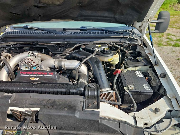image for item EO8536 2003 Ford F350 Super Duty XL flatbed pickup truck