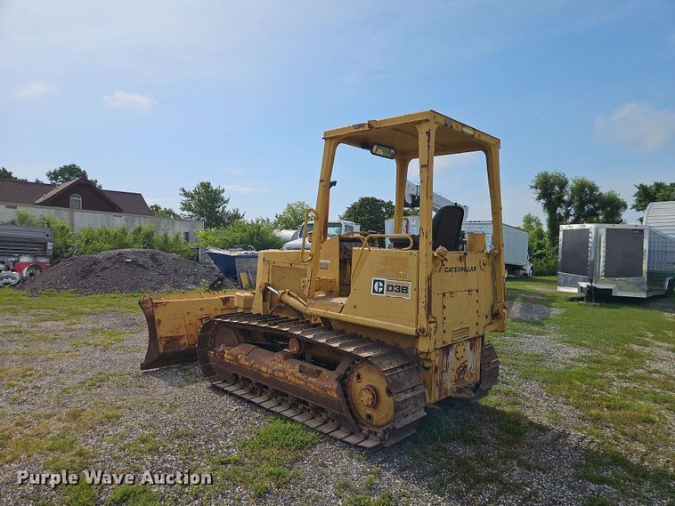 image for item EO8537 1986 Caterpillar D3B Z dozer