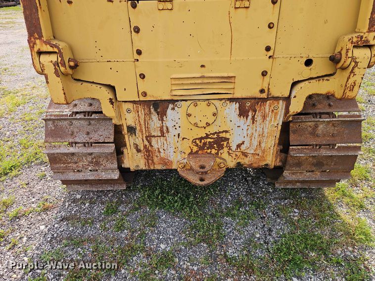 image for item EO8537 1986 Caterpillar D3B Z dozer