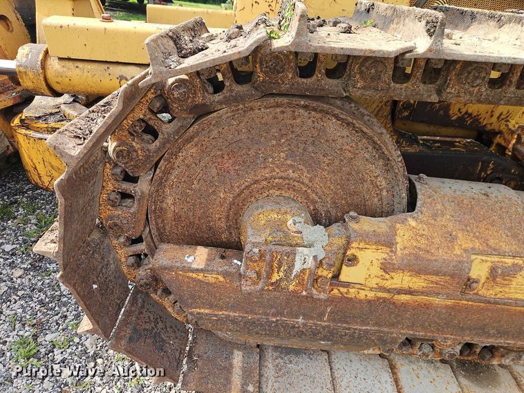 image for item EO8537 1986 Caterpillar D3B Z dozer